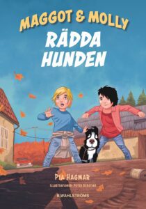 Bokomslag. Två barn står framför ett hus och ser beslutsamma ut medan en hund sitter bredvid dem. Bakgrunden är en blå himmel med några höstlöv som faller.